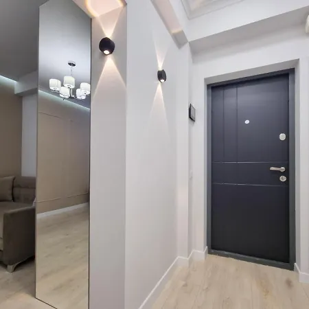 Botanica, 1 Bedroom With Living